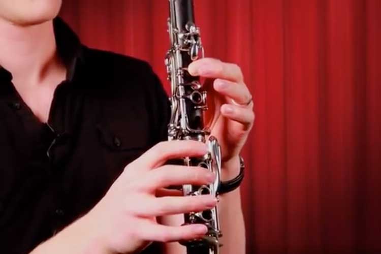 How to Blow the Clarinet