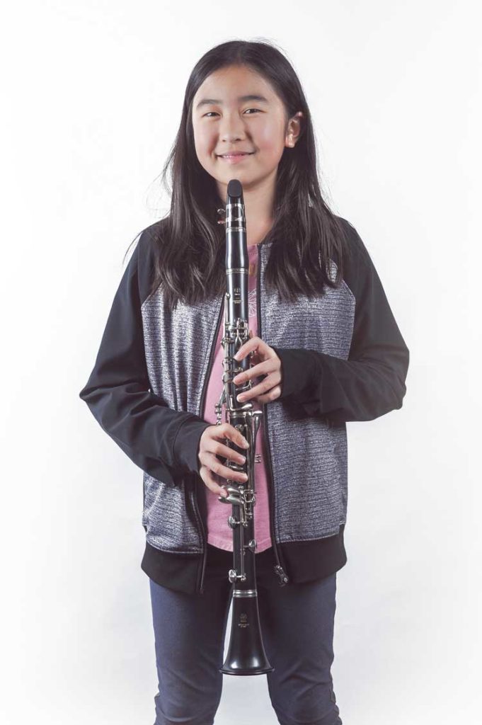 Can you teach yourself to play the clarinet on your own?